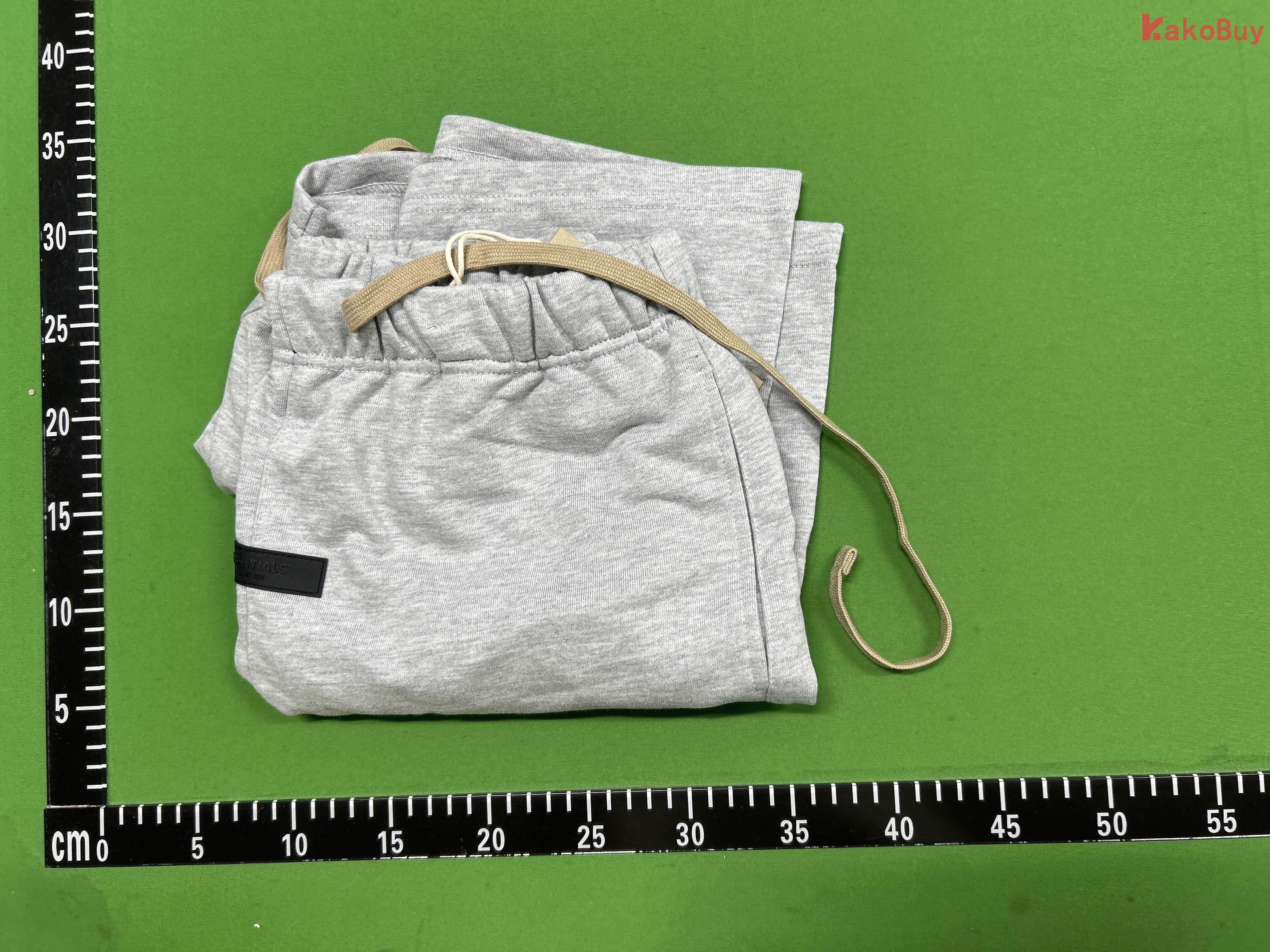ESSENTIALS-灰2