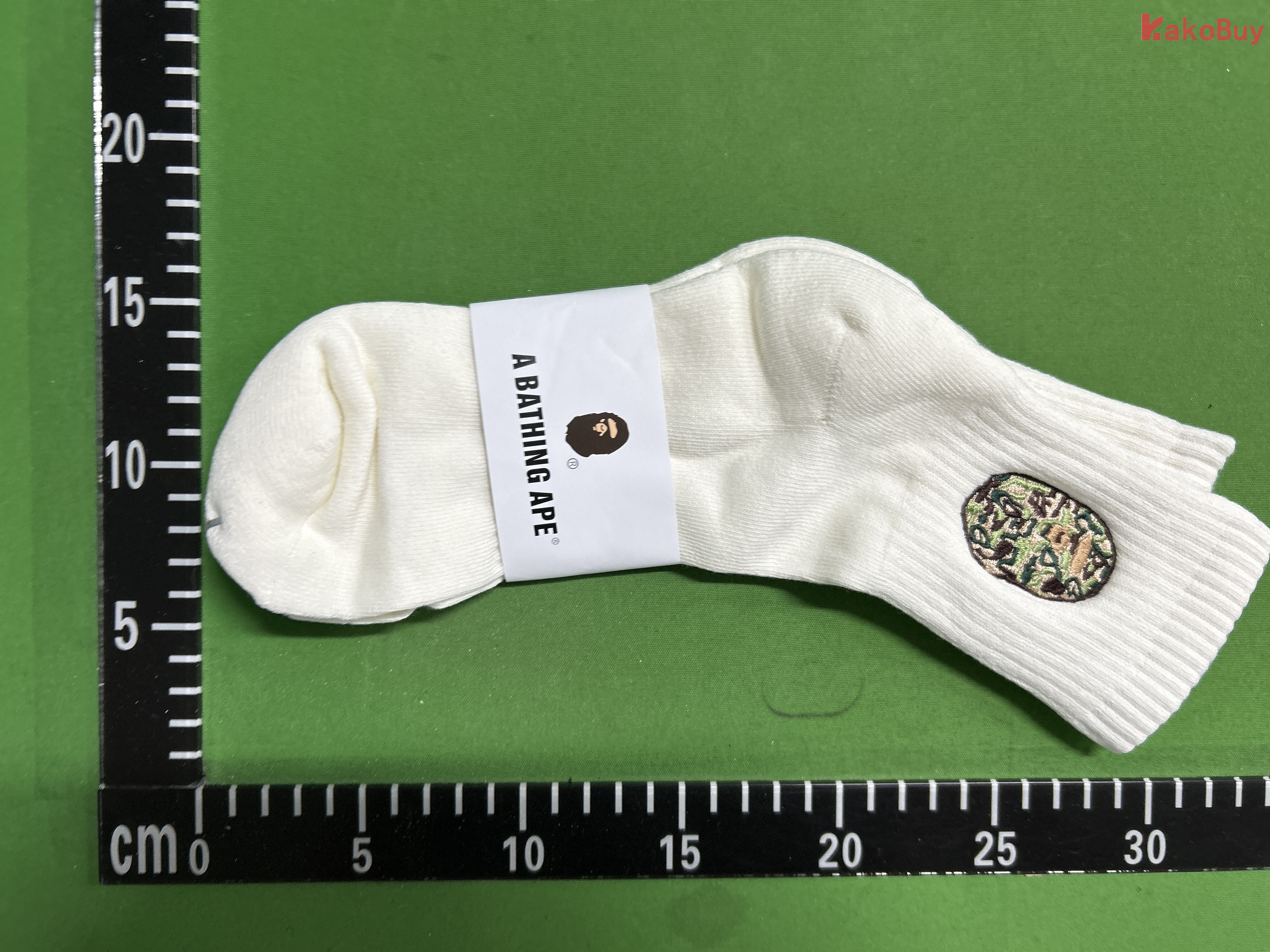 白色中筒迷彩刺绣