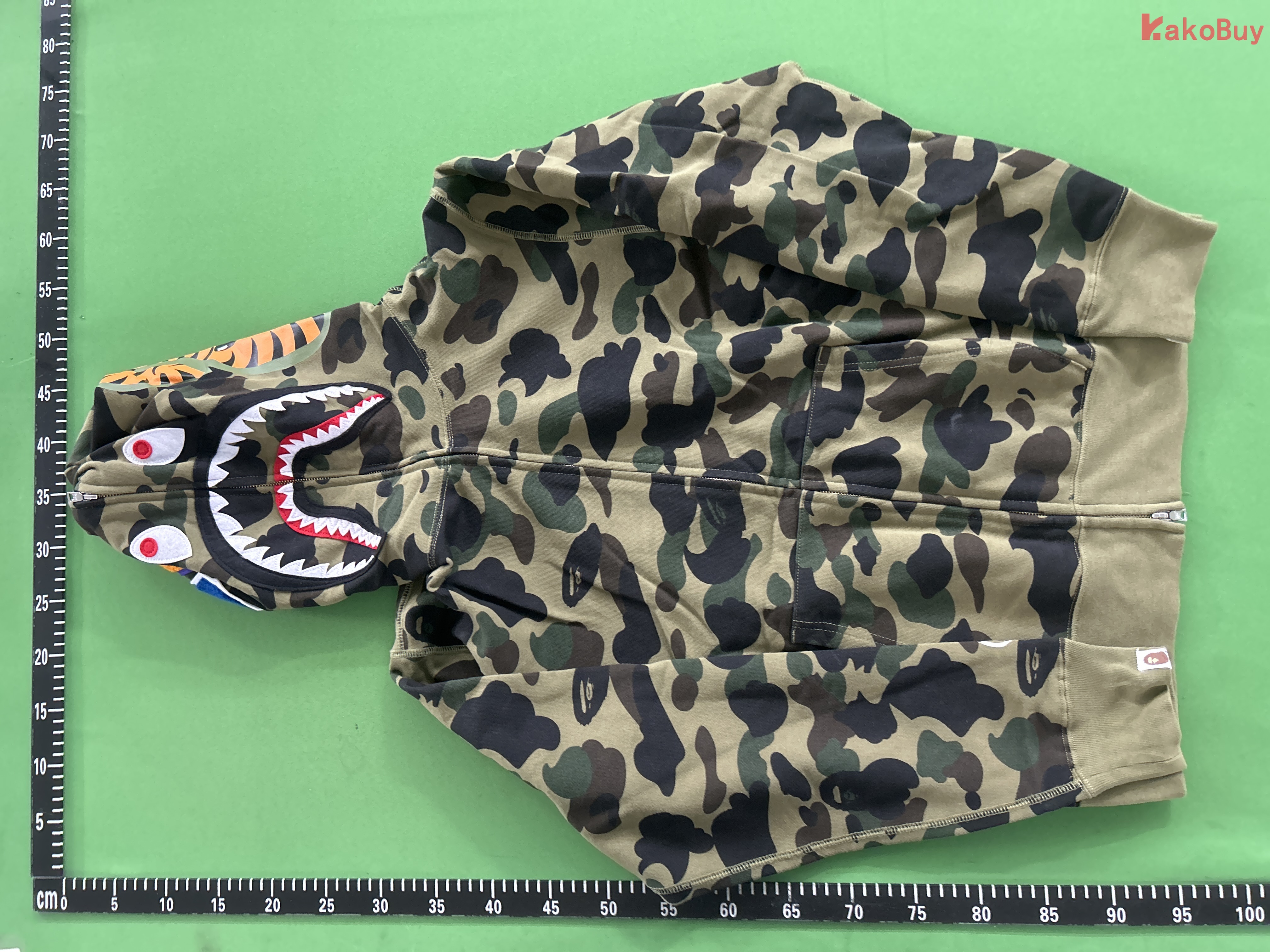 BH07 - Bp 1st Camo Shark Full Zip Hoodie Green